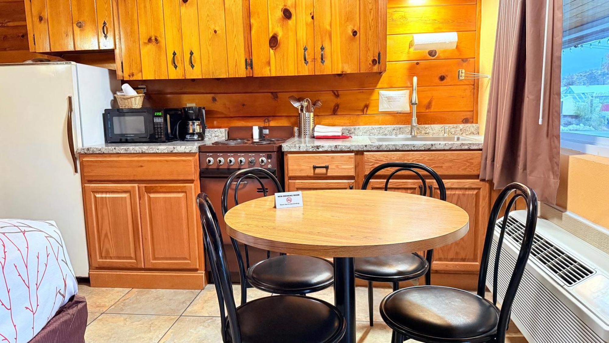 Apple Inn Motel Chelan Eksteriør billede